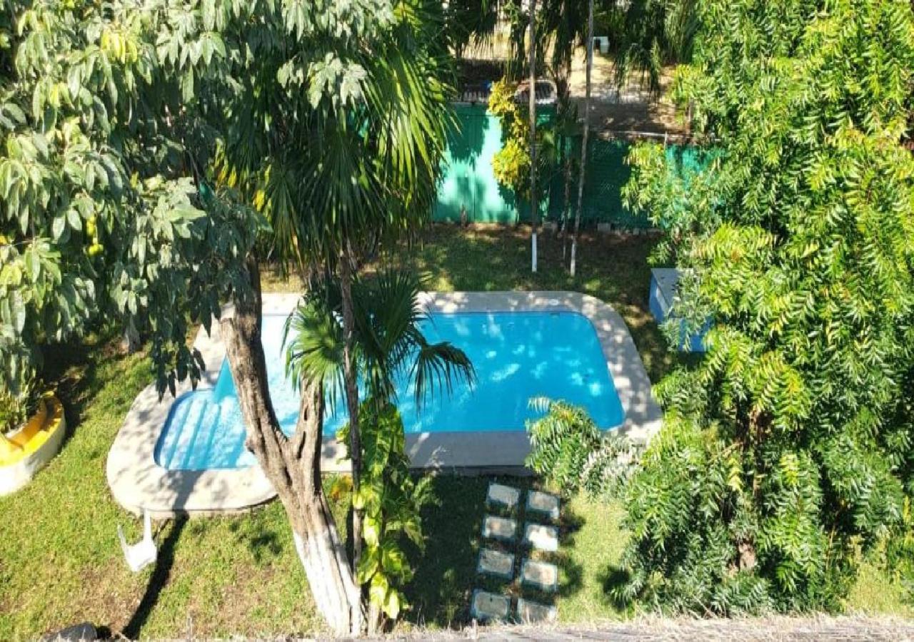 Esduma Iguanas Hotel 신데 델 카르멘 외부 사진