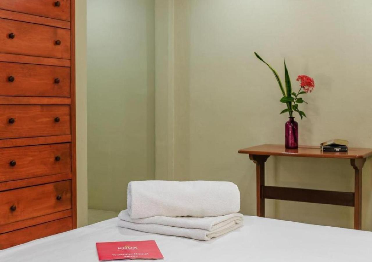 Esduma Iguanas Hotel 신데 델 카르멘 외부 사진