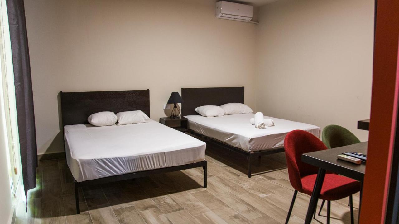Esduma Iguanas Hotel 신데 델 카르멘 외부 사진