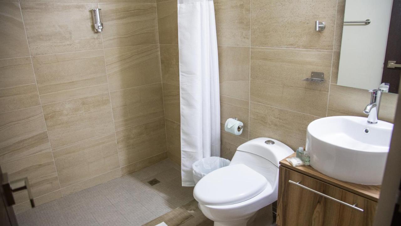 Esduma Iguanas Hotel 신데 델 카르멘 외부 사진